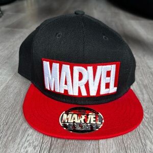 AUTHENTIC MARVEL COMICS HAT
ADULT-SIZED SNAPBACK OSFM ORIGINAL FIT
EMBROIDERY